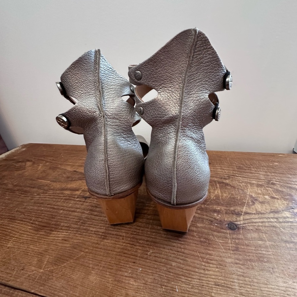Vintage Silver Ankle party Strap Heels- wedding guest - Picture 5 of 7